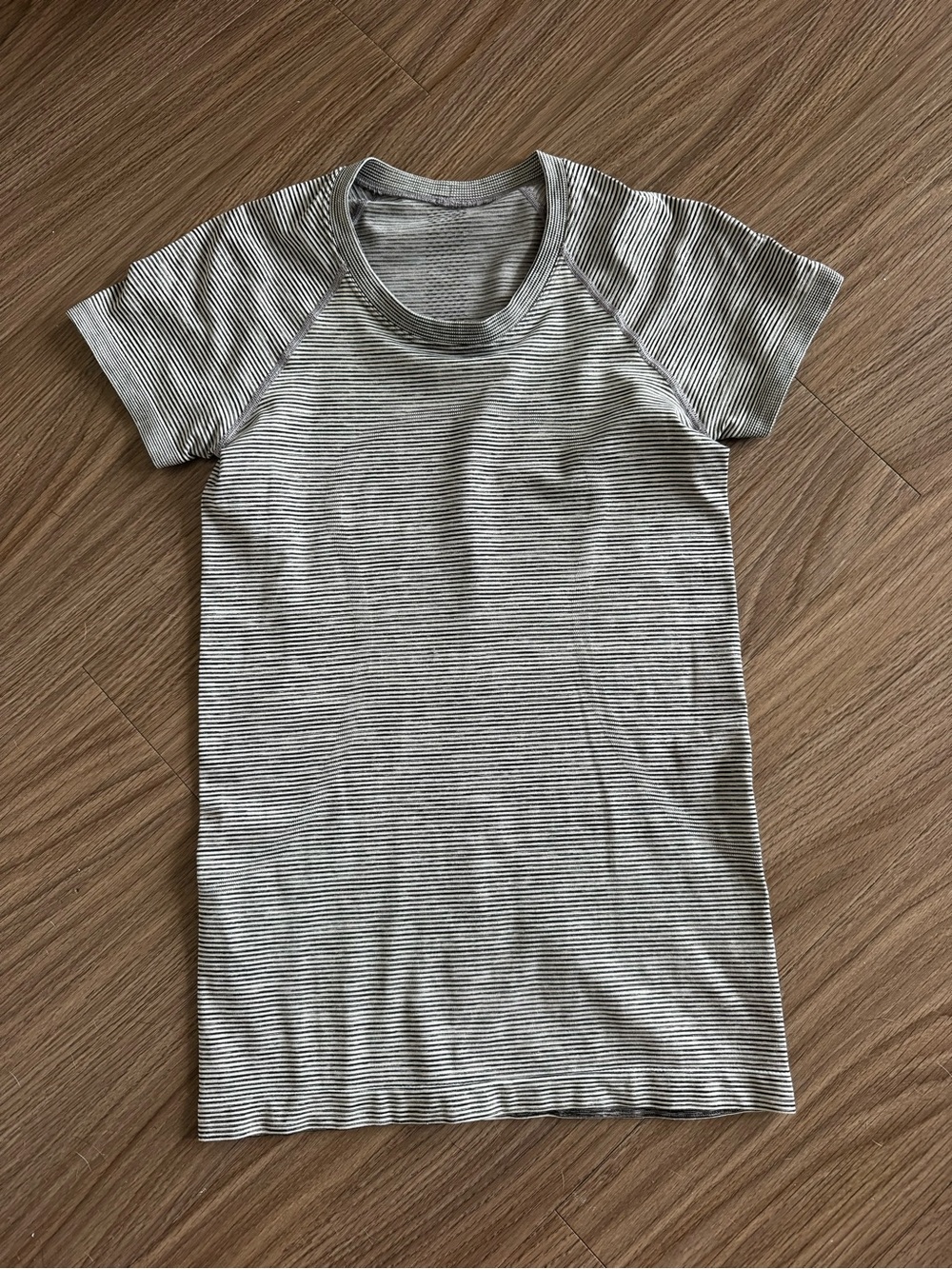 Lululemon swiftly short sleeve